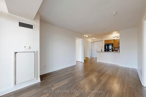 Photo 13 at 2021 - 25 Greenview Avenue, Newtonbrook West, Toronto