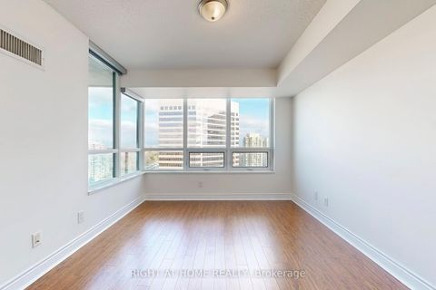 Photo 23 at 2021 - 25 Greenview Avenue, Newtonbrook West, Toronto