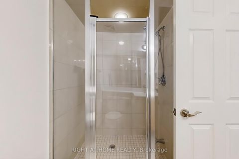 Photo 26 at 2021 - 25 Greenview Avenue, Newtonbrook West, Toronto