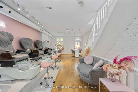 Photo 15 at 617 King Street W, Waterfront Communities C1, Toronto