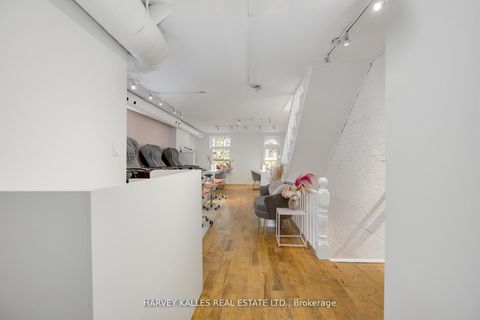 Photo 19 at 617 King Street W, Waterfront Communities C1, Toronto