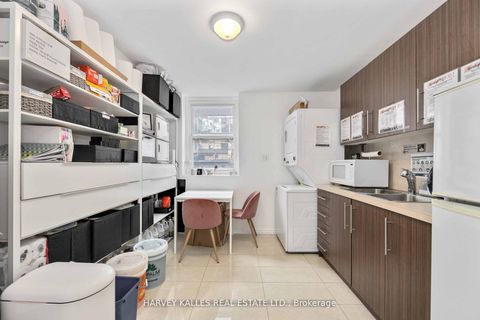Photo 20 at 617 King Street W, Waterfront Communities C1, Toronto