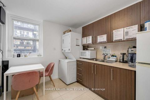 Photo 21 at 617 King Street W, Waterfront Communities C1, Toronto