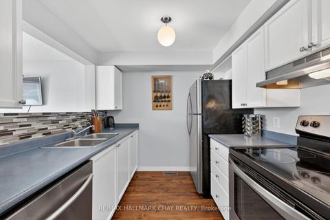 Photo 4 at 8 Lee Crescent, Holly, Barrie