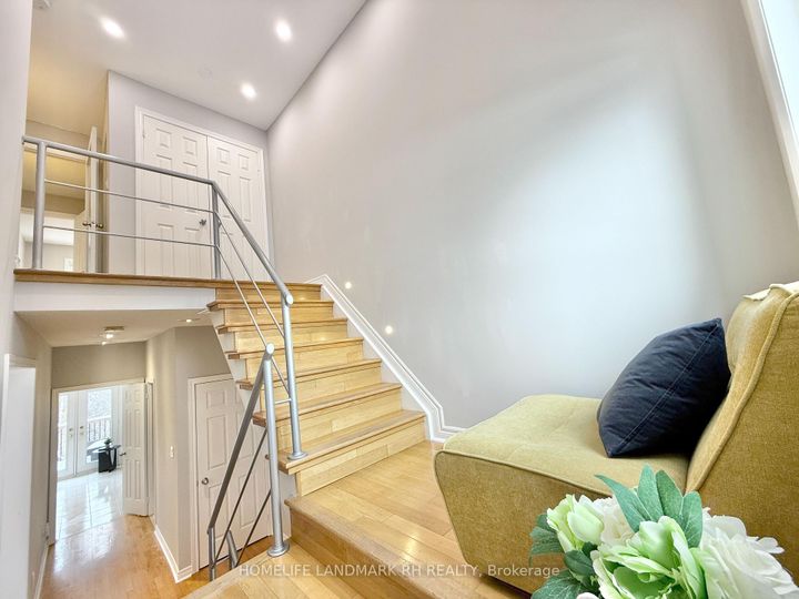 Photo 18 at 10 - 8909 Bathurst Street, South Richvale, Richmond Hill