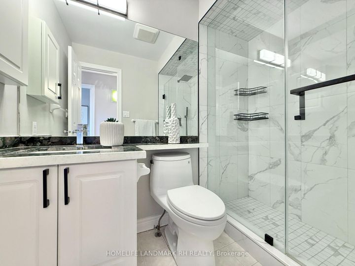 Photo 22 at 10 - 8909 Bathurst Street, South Richvale, Richmond Hill