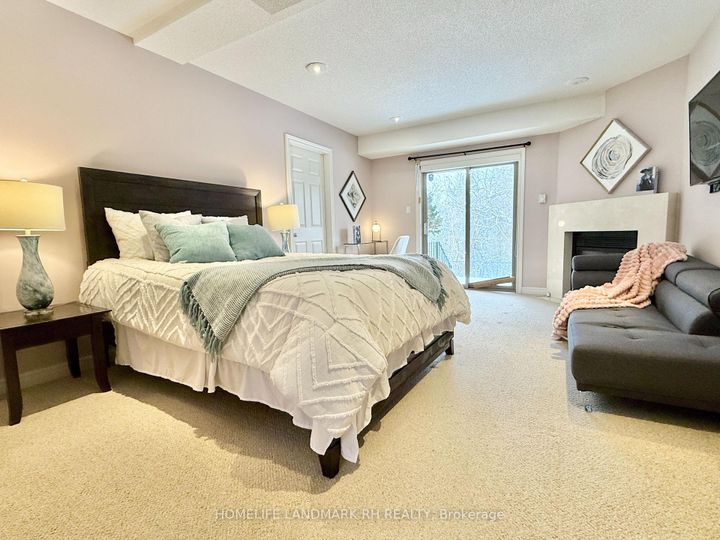 Photo 25 at 10 - 8909 Bathurst Street, South Richvale, Richmond Hill