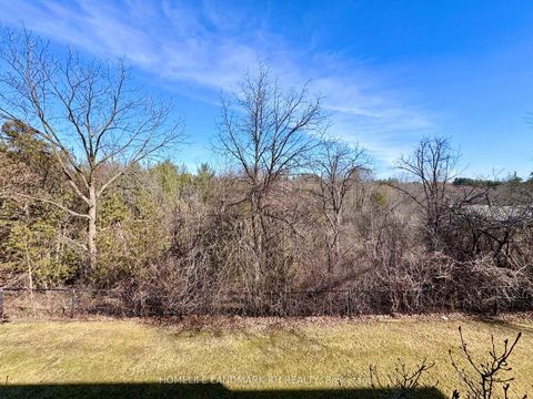 Photo 13 at 10 - 8909 Bathurst Street, South Richvale, Richmond Hill