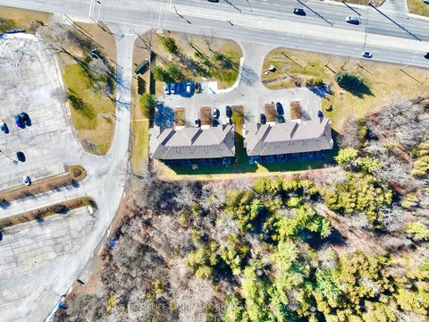 Photo 34 at 10 - 8909 Bathurst Street, South Richvale, Richmond Hill