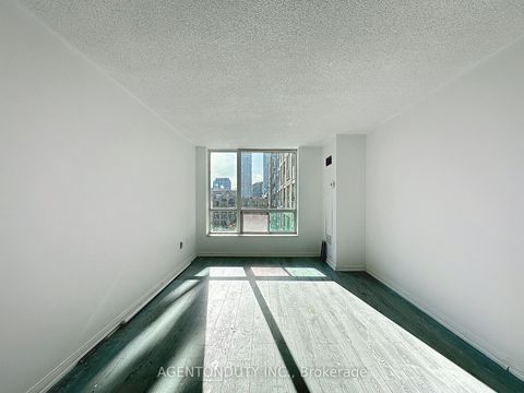 Photo 12 at 712 - 109 Front Street E, Waterfront Communities C8, Toronto