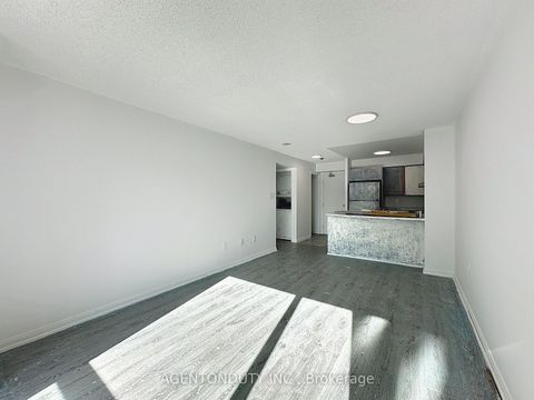 Photo 17 at 712 - 109 Front Street E, Waterfront Communities C8, Toronto