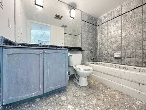 Photo 20 at 712 - 109 Front Street E, Waterfront Communities C8, Toronto