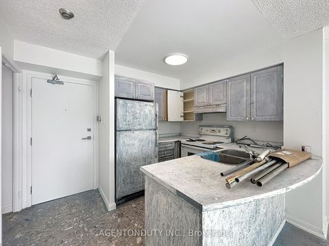 Photo 22 at 712 - 109 Front Street E, Waterfront Communities C8, Toronto