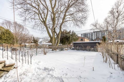 Photo 22 at 49 Woodville Avenue, Broadview North, Toronto