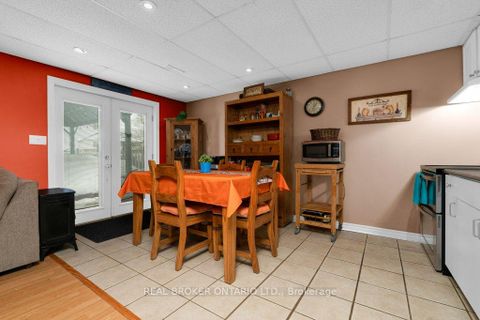 Photo 4 at 48 Ward Drive, Painswick North, Barrie