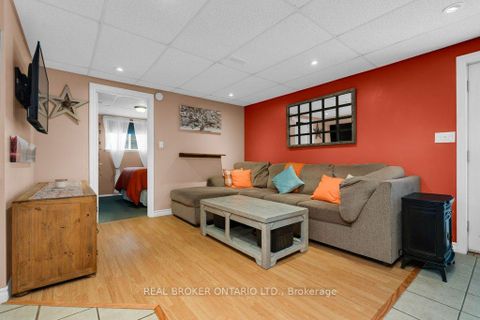 Photo 7 at 48 Ward Drive, Painswick North, Barrie