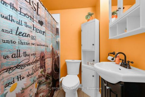 Photo 10 at 48 Ward Drive, Painswick North, Barrie