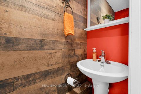 Photo 13 at 48 Ward Drive, Painswick North, Barrie