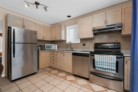 Photo 22 at 48 Ward Drive, Painswick North, Barrie