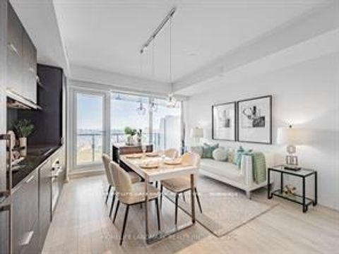 Photo 6 at 4211 - 197 Yonge Street, Yonge Corridor, Toronto