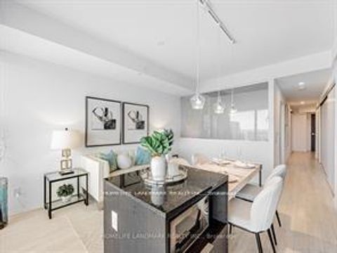 Photo 11 at 4211 - 197 Yonge Street, Yonge Corridor, Toronto