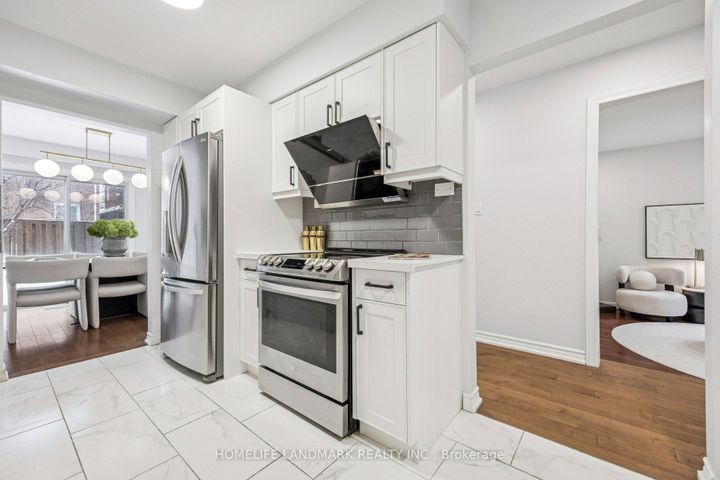 Photo 4 at 149 Glenmanor Way, Yorkhill, Vaughan