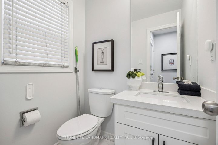 Photo 12 at 149 Glenmanor Way, Yorkhill, Vaughan