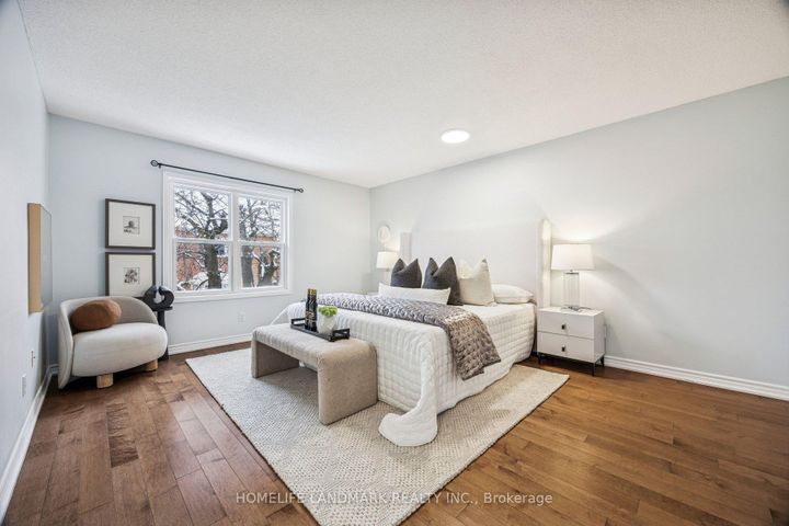 Photo 18 at 149 Glenmanor Way, Yorkhill, Vaughan