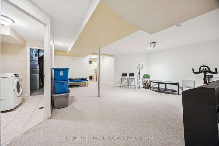 Photo 22 at 149 Glenmanor Way, Yorkhill, Vaughan