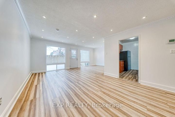 Photo 5 at 16 - 33 Four Winds Drive, York University Heights, Toronto