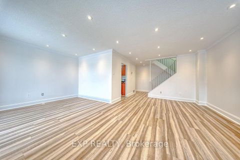 Photo 7 at 16 - 33 Four Winds Drive, York University Heights, Toronto