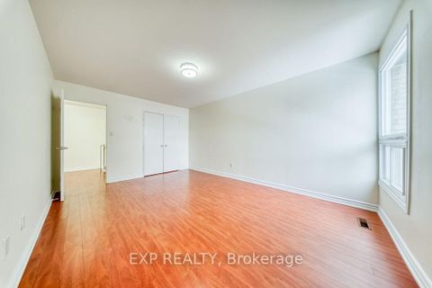 Photo 13 at 16 - 33 Four Winds Drive, York University Heights, Toronto