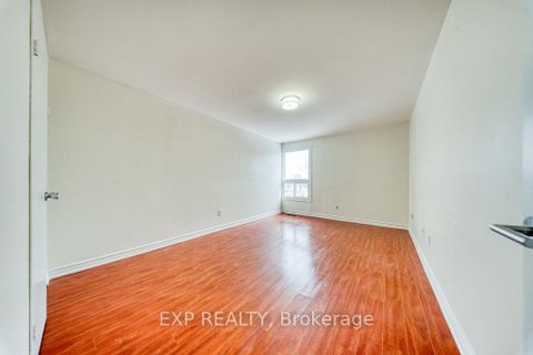 Photo 18 at 16 - 33 Four Winds Drive, York University Heights, Toronto