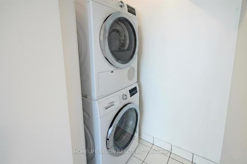 Photo 9 at Ph505 - 915 King Street W, Niagara, Toronto