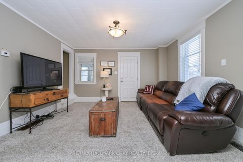 Photo 11 at 48 Caroline Street W, Creemore, Clearview