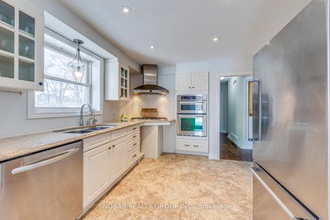 Photo 9 at 25 Allonsius Drive, Etobicoke West Mall, Toronto