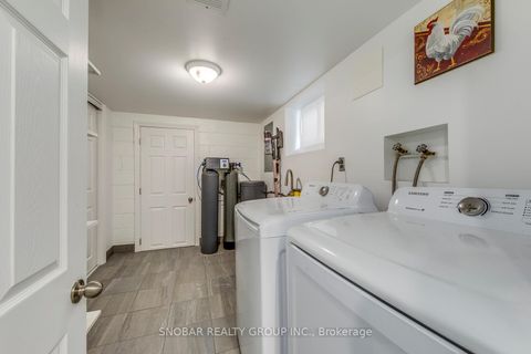 Photo 23 at 25 Allonsius Drive, Etobicoke West Mall, Toronto