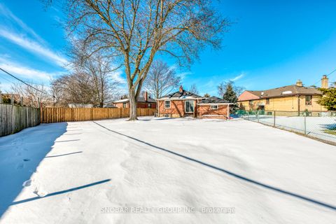 Photo 27 at 25 Allonsius Drive, Etobicoke West Mall, Toronto