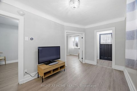 Photo 11 at 47 Ronald Avenue, Belgravia, Toronto