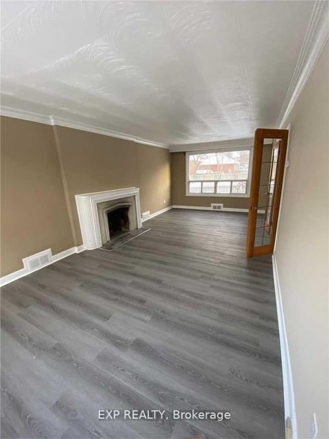 Photo 4 at 204 York Mills Road, Windfields, Toronto