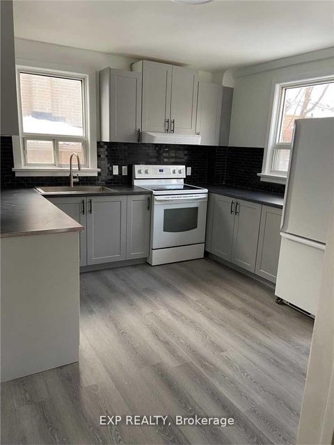 Photo 6 at 204 York Mills Road, Windfields, Toronto