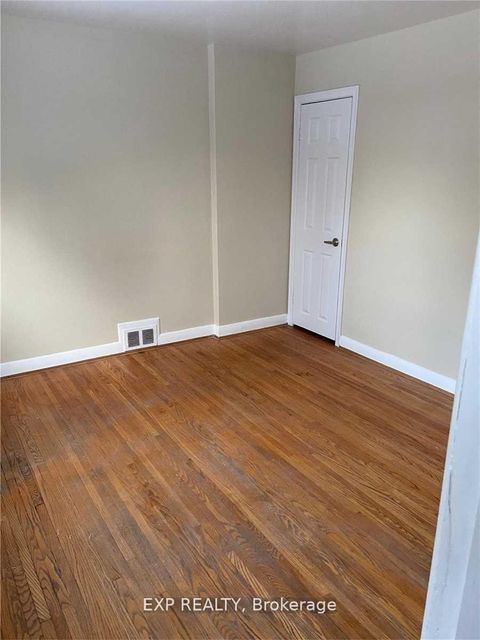 Photo 11 at 204 York Mills Road, Windfields, Toronto