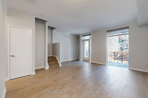 Photo 1 at Th8 - 31 Brunel Court, Waterfront Communities C1, Toronto