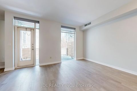 Photo 2 at Th8 - 31 Brunel Court, Waterfront Communities C1, Toronto