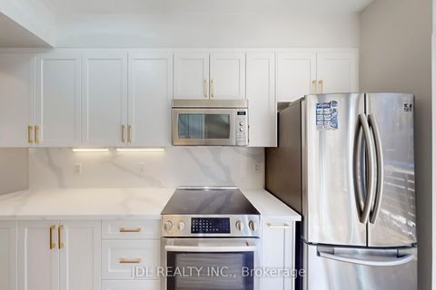 Photo 5 at Th8 - 31 Brunel Court, Waterfront Communities C1, Toronto