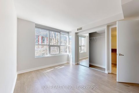 Photo 8 at Th8 - 31 Brunel Court, Waterfront Communities C1, Toronto