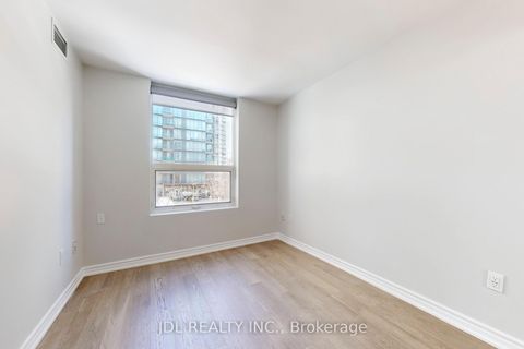 Photo 10 at Th8 - 31 Brunel Court, Waterfront Communities C1, Toronto