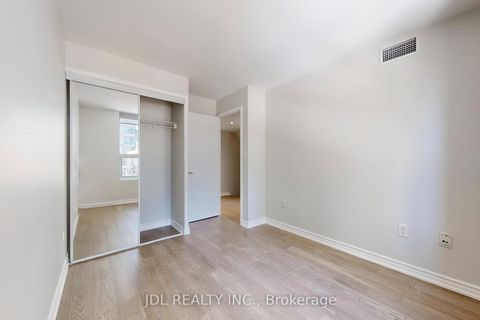 Photo 11 at Th8 - 31 Brunel Court, Waterfront Communities C1, Toronto