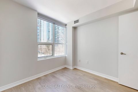 Photo 12 at Th8 - 31 Brunel Court, Waterfront Communities C1, Toronto