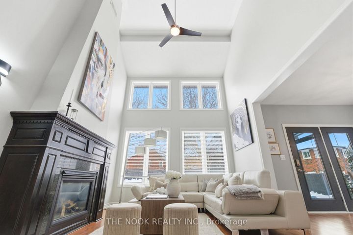 Photo 5 at 199 Samac Court, Samac, Oshawa